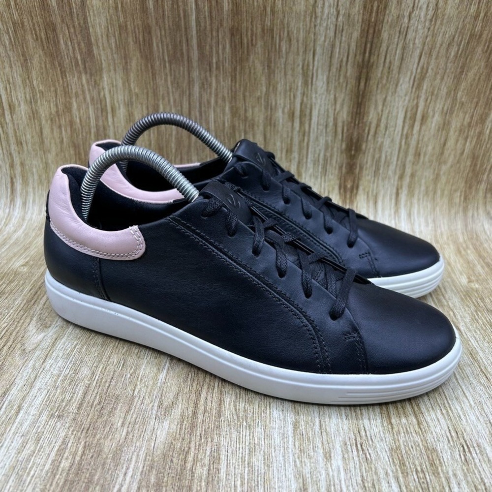 Ecco Women's Black Sneakers with Pink Detail
